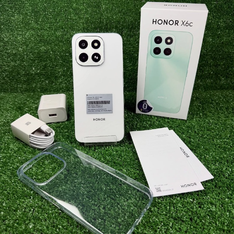 HONOR X6c – 5200mAh – 128GB – 6GB – Android 14 (MagicOS) – 6.74" HD+ IPS LCD 120Hz Display – 50MP + 2MP Rear Camera – 16MP Front Camera – USB-C – 35W Fast Charging – Side Fingerprint – Dual SIM – 4G LTE.