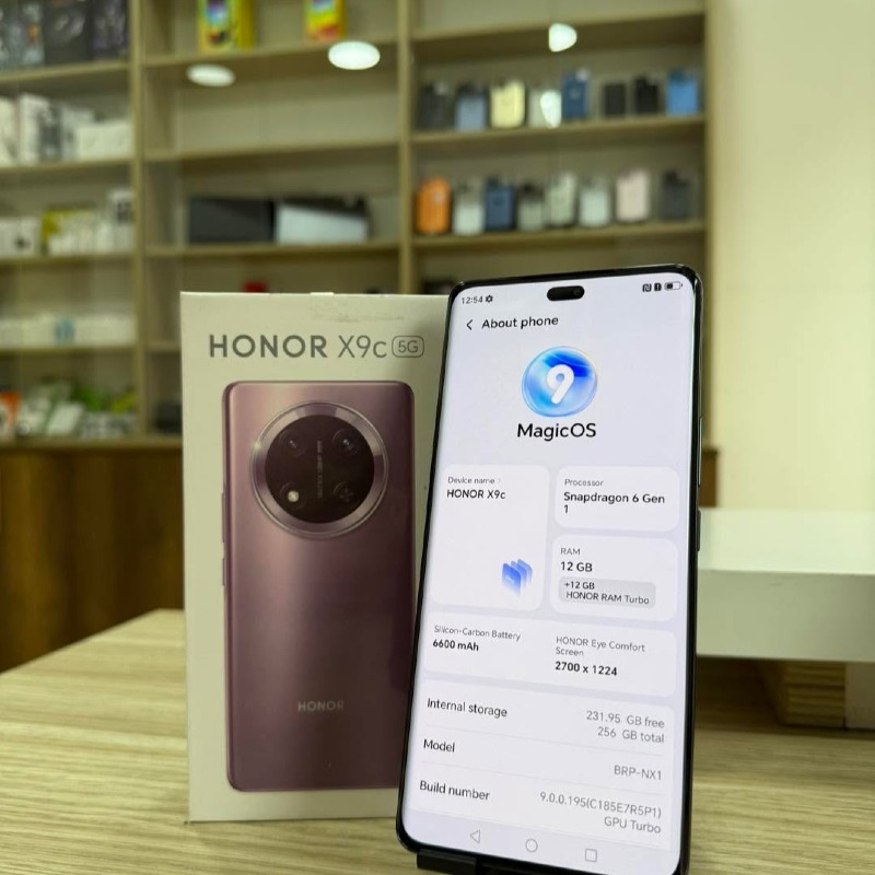 HONOR X9C – 6600mAh – 256GB – 12GB – Android 14 (MagicOS) – 6.78" AMOLED 120Hz Display – 108MP + 5MP Rear Camera – 16MP Front Camera – USB-C – 66W Fast Charging – In-Display Fingerprint – Stereo Speakers – Dual SIM – 5G.