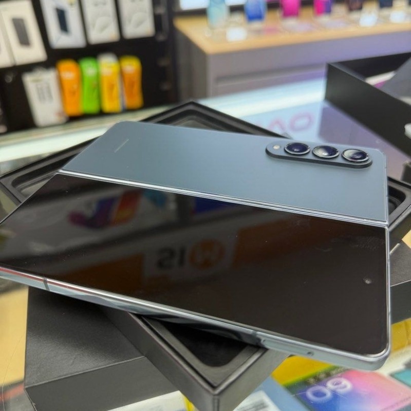 Samsung Galaxy Z Fold 4 (UK Used) – 4400mAh – 256GB ROM – 12GB RAM – Android – 7.6" Dynamic AMOLED 120Hz – Triple Camera – 10MP Front – USB-C – 5G – Side Fingerprint – Foldable Design – IPX8.